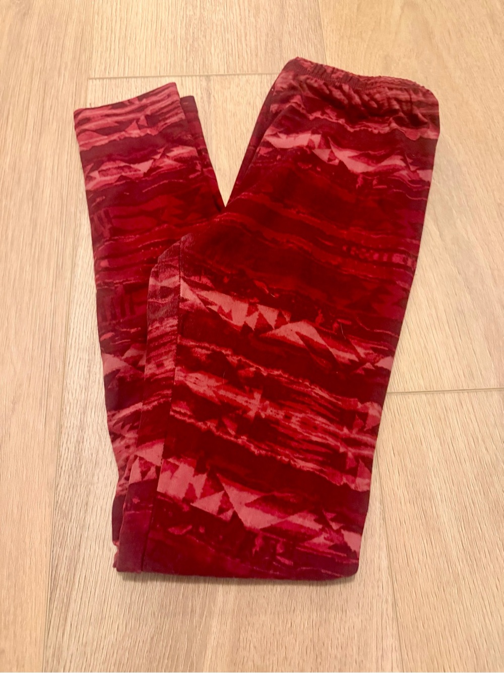 Women’s Deep Red Patterned Leggings